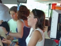 P00397 Ragazze Impiedi autobus.jpg